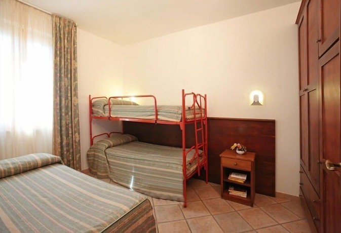 Imagen de la habitación del Hotel Tris. Foto 19