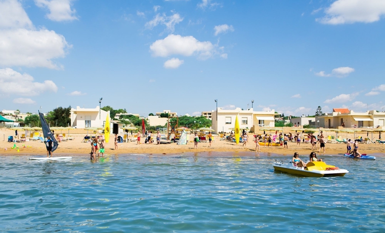 Imagen de los exteriores del Hotel Triscinamare Hotel- Residence. Foto 9