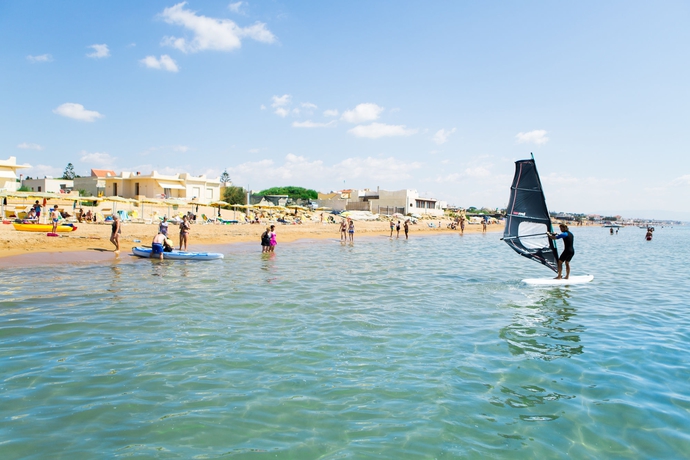 Imagen de los exteriores del Hotel Triscinamare Hotel- Residence. Foto 10