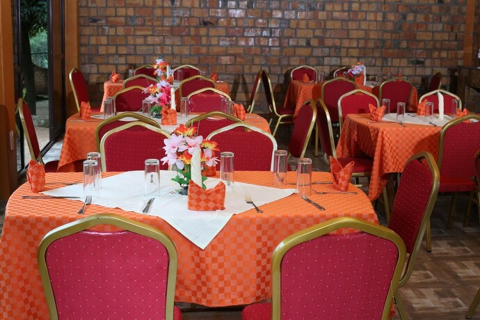 Imagen del bar/restaurante del Hotel Trisek. Foto 4