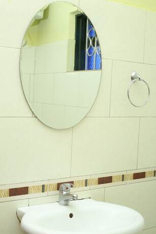 Imagen de la habitación del Hotel Trisek. Foto 8