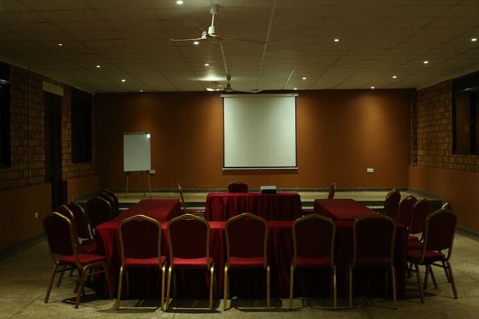 Imagen de los interiores del Hotel Trisek. Foto 18