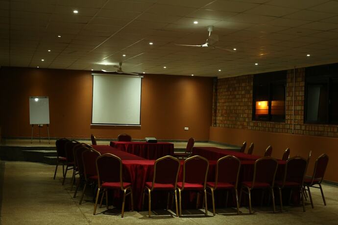 Imagen de los interiores del Hotel Trisek. Foto 19