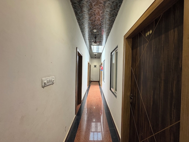 Imagen de los interiores del Hotel Trishika Residency. Foto 14