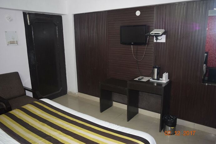 Imagen de la habitación del Hotel Trishul. Foto 3