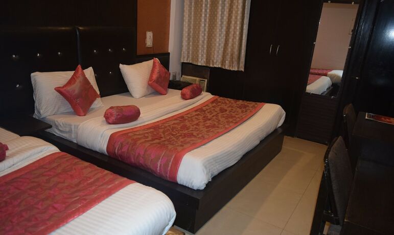 Imagen de la habitación del Hotel Trishul. Foto 10