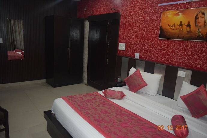 Imagen de la habitación del Hotel Trishul. Foto 15