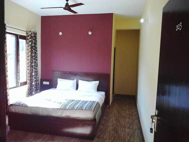 Imagen de la habitación del Hotel Trishul Regency. Foto 13
