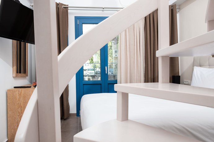 Imagen de la habitación del Hotel Tristhenia. Foto 3