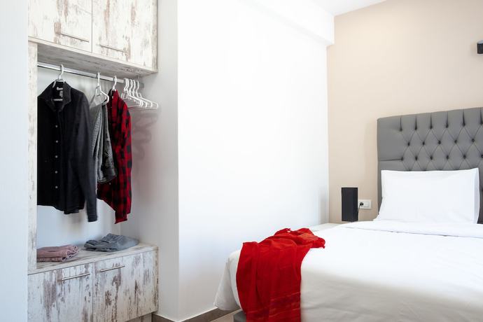 Imagen de la habitación del Hotel Tristhenia. Foto 6