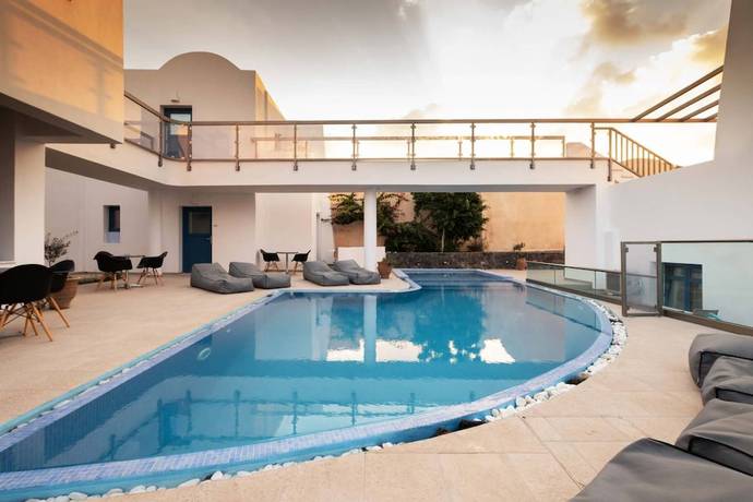 Imagen general del Hotel Tristhenia. Foto 1