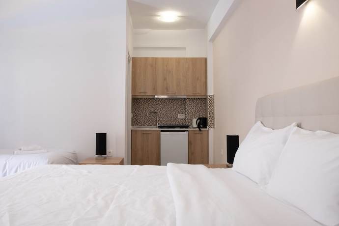 Imagen de la habitación del Hotel Tristhenia. Foto 12