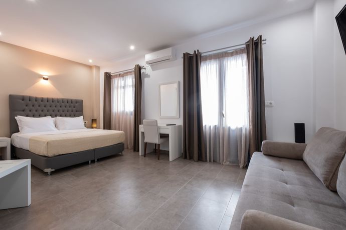 Imagen de la habitación del Hotel Tristhenia. Foto 16