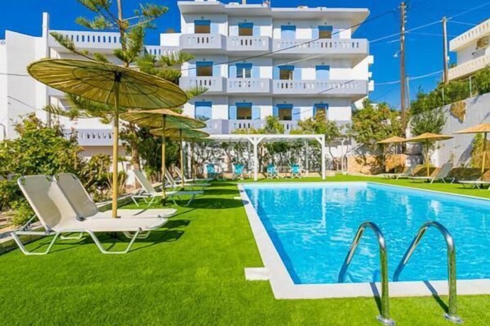 Imagen de la piscina del Hotel Triton Authentic Cretan. Foto 20