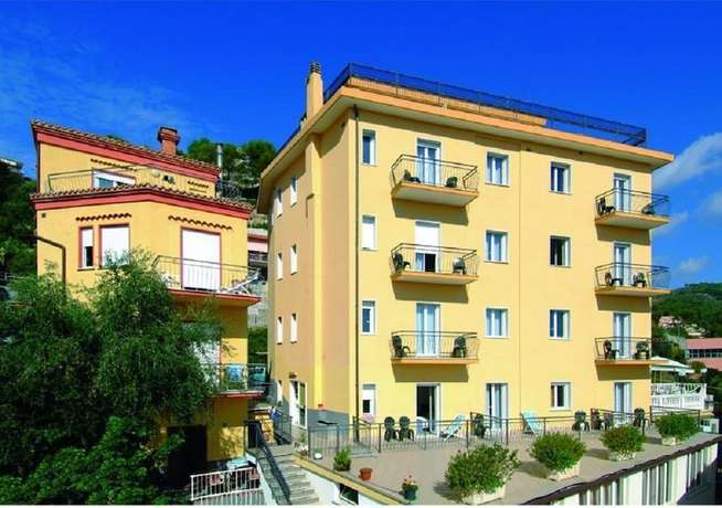 Imagen general del Hotel Tritone, Laigueglia. Foto 1