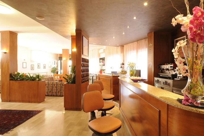 Imagen del bar/restaurante del Hotel Tritone, Laigueglia. Foto 7