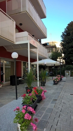 Imagen general del Hotel Tritone, Riccione. Foto 1
