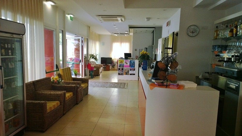 Imagen de los interiores del Hotel Tritone, Riccione. Foto 12