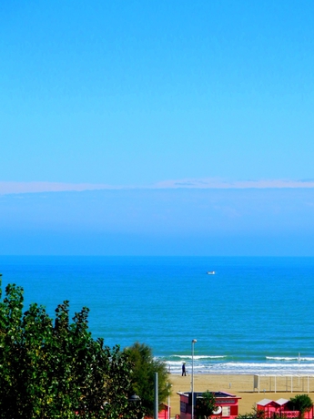 Imagen de los exteriores del Hotel Tritone, Riccione. Foto 11
