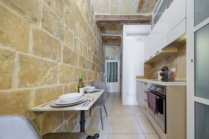 Imagen de la habitación del Hotel Tritoni harbour suites. Foto 17