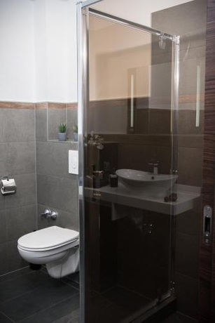 Imagen de la habitación del Hotel Triumph Inn Pension. Foto 9