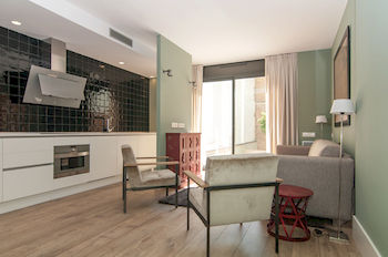 Imagen general del Hotel Trivao Sagrada Familia. Foto 10