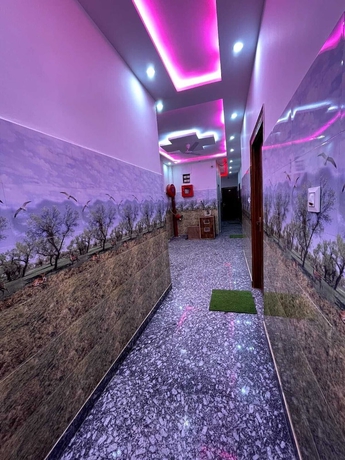 Imagen de los interiores del Hotel Triveni Inn. Foto 10