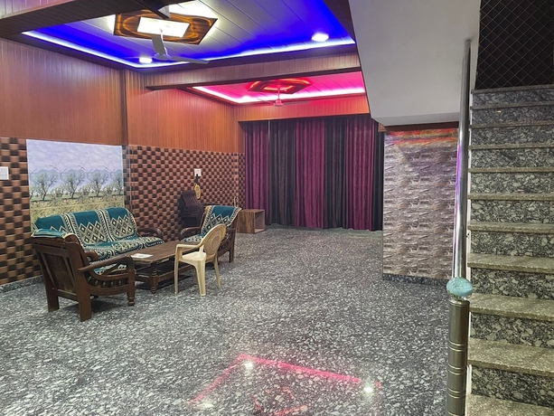 Imagen de los interiores del Hotel Triveni Inn. Foto 12