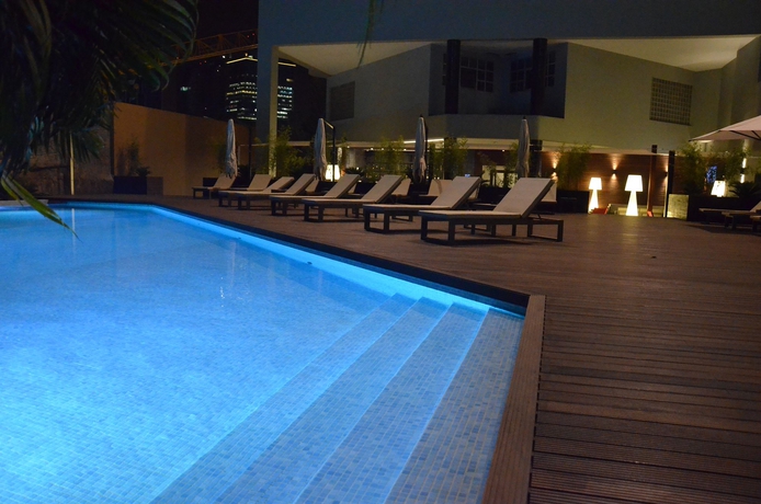 Imagen de la piscina del Hotel Trópico. Foto 12