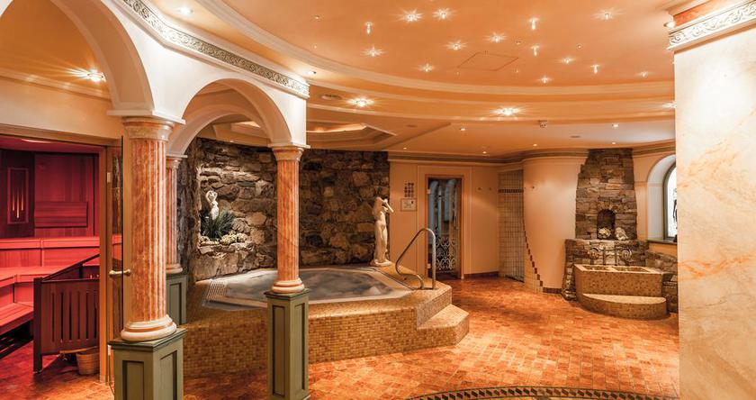Imagen de los interiores del Hotel Trofana Alpin. Foto 7