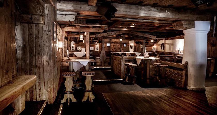 Imagen de los interiores del Hotel Trofana Alpin. Foto 8
