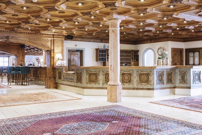 Imagen de los interiores del Hotel Trofana Royal. Foto 14