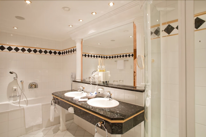 Imagen de la habitación del Hotel Trofana Royal. Foto 13