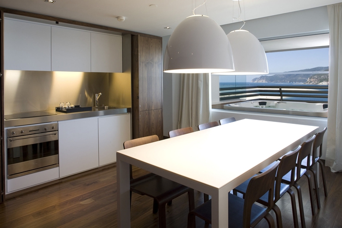 Imagen de la habitación del Hotel Troia Design. Foto 9