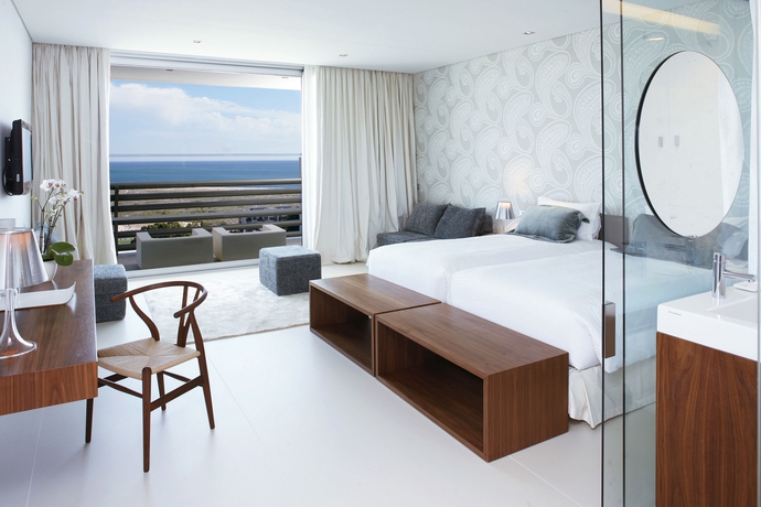 Imagen de la habitación del Hotel Troia Design. Foto 10