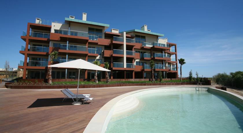 Imagen de la piscina del Hotel Troia Residence By The Editory - Apartamentos Praia. Foto 6