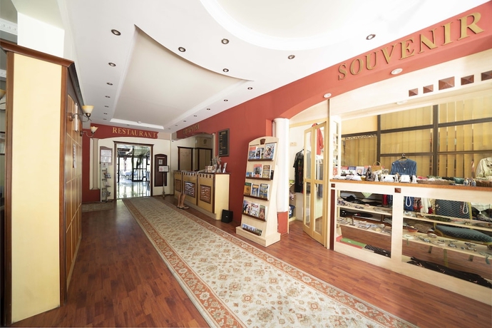 Imagen de los interiores del Hotel Troia Tusan. Foto 16