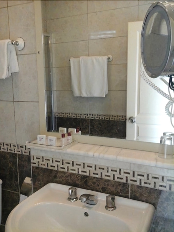 Imagen de la habitación del Hotel Troia Tusan. Foto 14