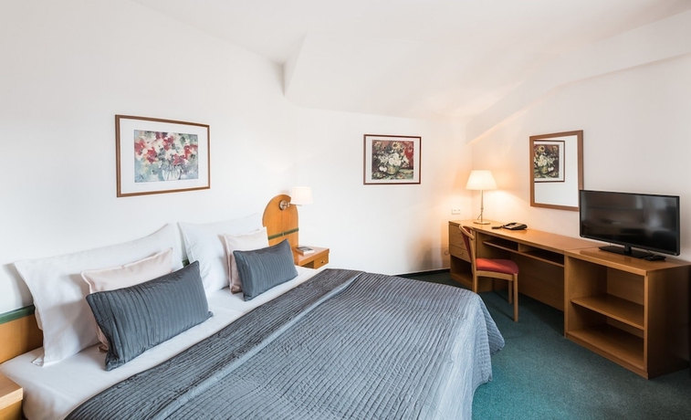 Imagen de la habitación del Hotel Troja. Foto 7