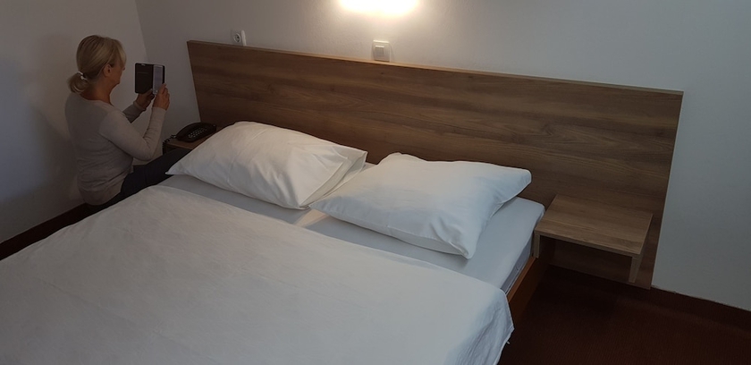Imagen de la habitación del Hotel Trojane. Foto 3