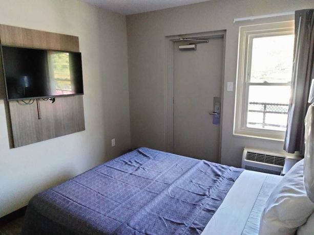Imagen de la habitación del Hotel Trolley Stop Motel. Foto 6