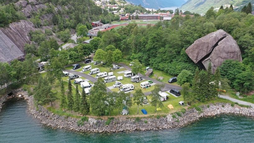 Imagen de los exteriores del Hotel Trolltunga Camping. Foto 13