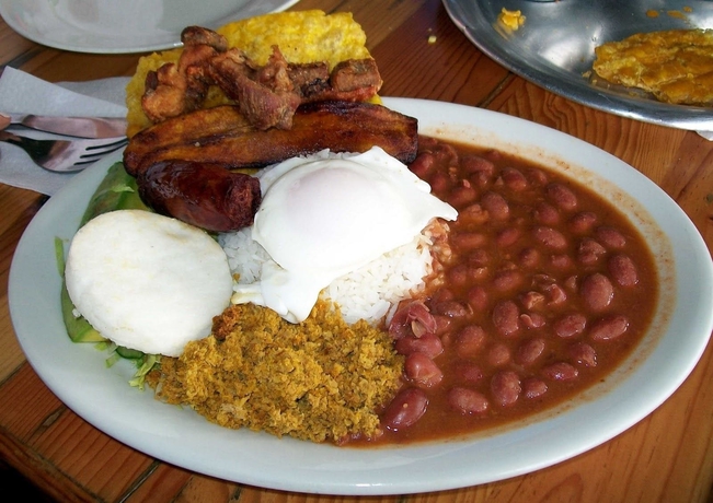 Imagen general del Hotel Tronco Inc. Foto 3