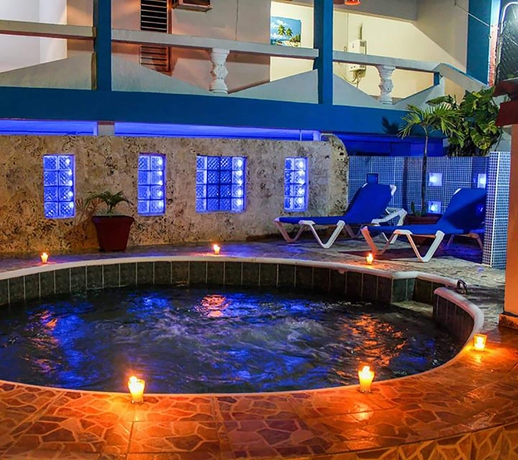 Imagen de la piscina del Hotel Tronco Inc. Foto 17