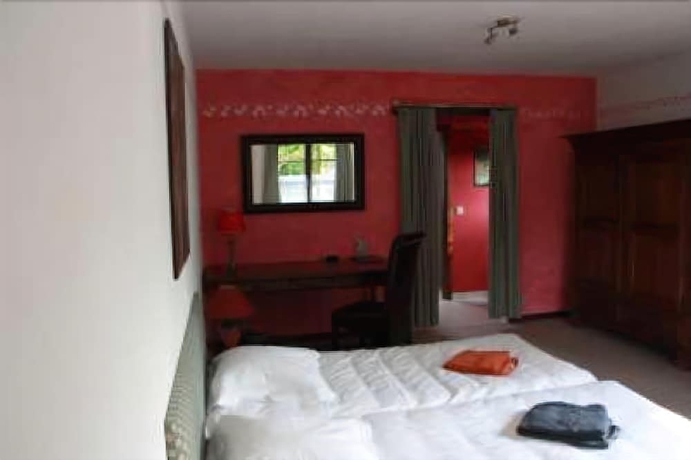 Imagen de la habitación del Hotel Troopeird. Foto 15