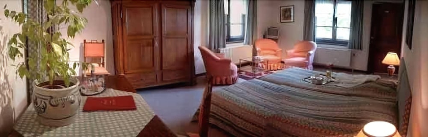 Imagen de la habitación del Hotel Troopeird. Foto 16