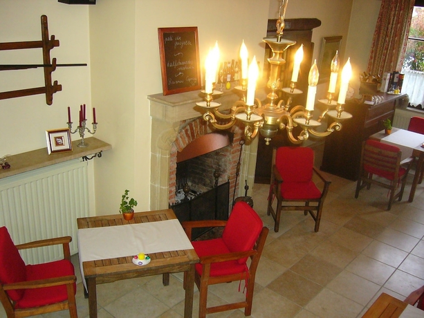 Imagen del bar/restaurante del Hotel Troopeird. Foto 3