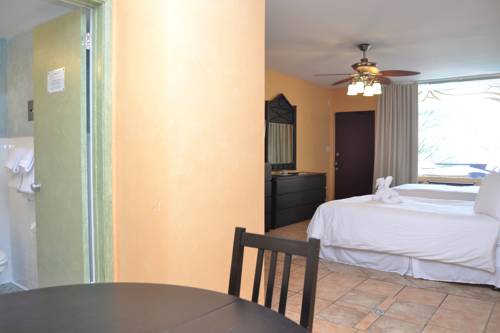 Imagen de la habitación del Hotel Tropi Rock. Foto 16