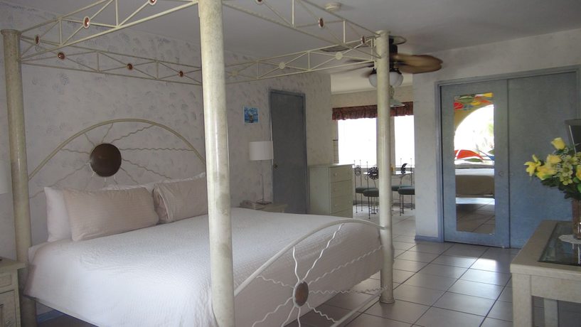 Imagen de la habitación del Hotel TropiRock A North Beach Village Resort. Foto 9