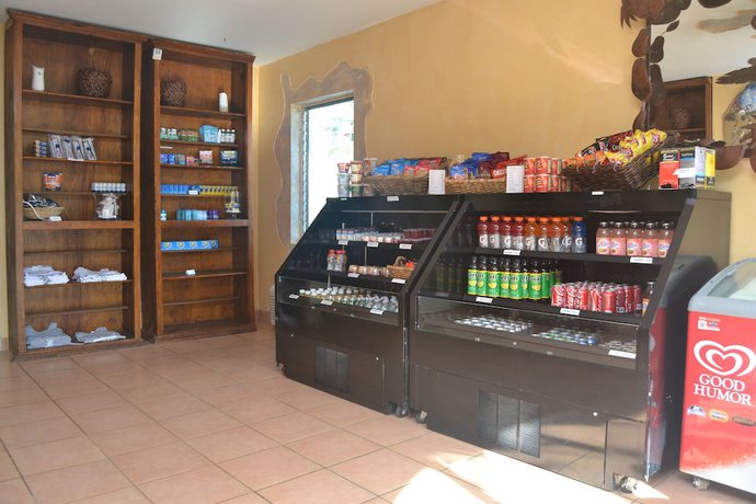 Imagen de los interiores del Hotel TropiRock A North Beach Village Resort. Foto 19